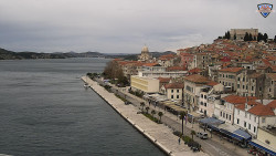 Nábřeží a město