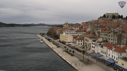 Nábřeží a město