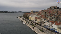 Nábřeží a město