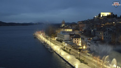 Nábřeží a město