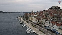 Nábřeží a město