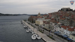 Nábřeží a město