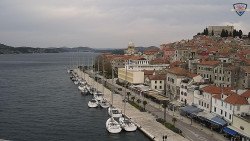 Nábřeží a město