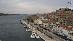 Nábřeží a město