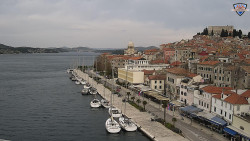 Nábřeží a město