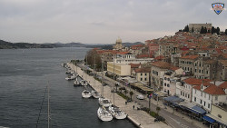 Nábřeží a město