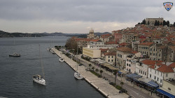 Nábřeží a město