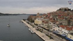 Nábřeží a město