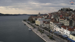 Nábřeží a město