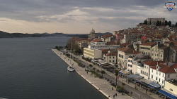 Nábřeží a město