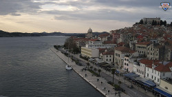 Nábřeží a město