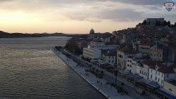 Nábřeží a město