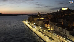 Nábřeží a město