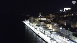 Nábřeží a město