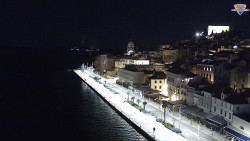 Nábřeží a město