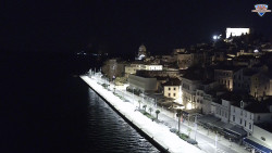 Nábřeží a město