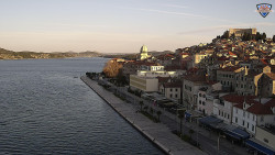 Nábřeží a město