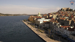 Nábřeží a město