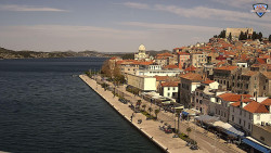 Nábřeží a město