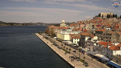 Nábřeží a město