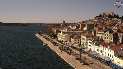 Nábřeží a město