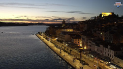 Nábřeží a město