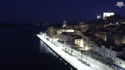 Nábřeží a město