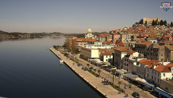 Nábřeží a město