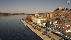 Nábřeží a město