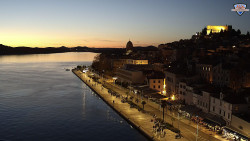 Nábřeží a město