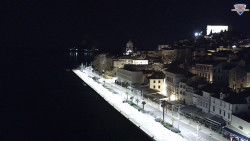 Nábřeží a město