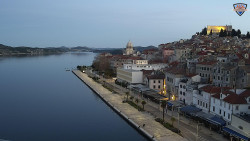 Nábřeží a město