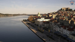 Nábřeží a město