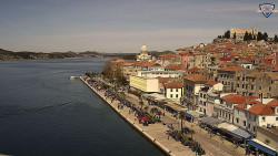 Nábřeží a město