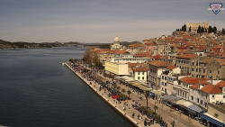 Nábřeží a město