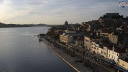 Nábřeží a město