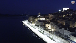 Nábřeží a město