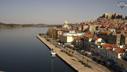 Nábřeží a město