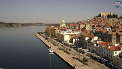 Nábřeží a město