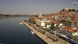 Nábřeží a město