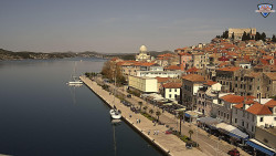 Nábřeží a město