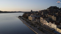 Nábřeží a město