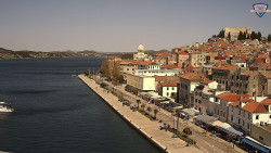 Nábřeží a město