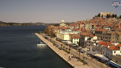 Nábřeží a město