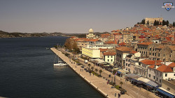 Nábřeží a město