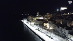 Nábřeží a město