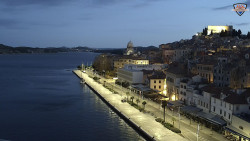 Nábřeží a město