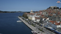 Nábřeží a město