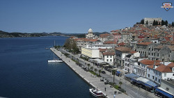 Nábřeží a město