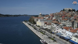 Nábřeží a město